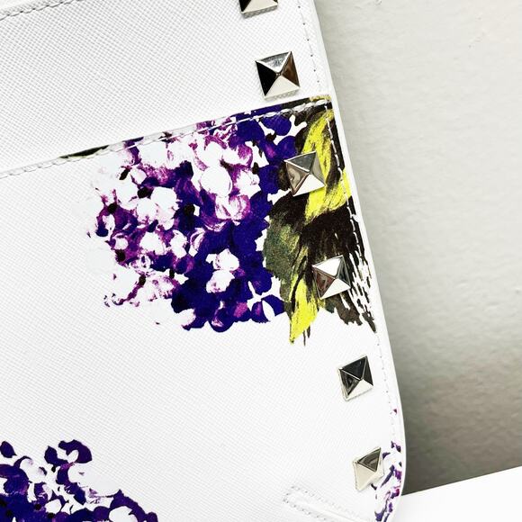 NEW White House Black Market WHBM Purple & White Floral Clutch Purse Bag - Picture 3 of 6